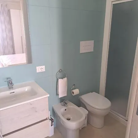 ゲストハウス Mamma Rosa カステッランマーレ・デル・ゴルフォ